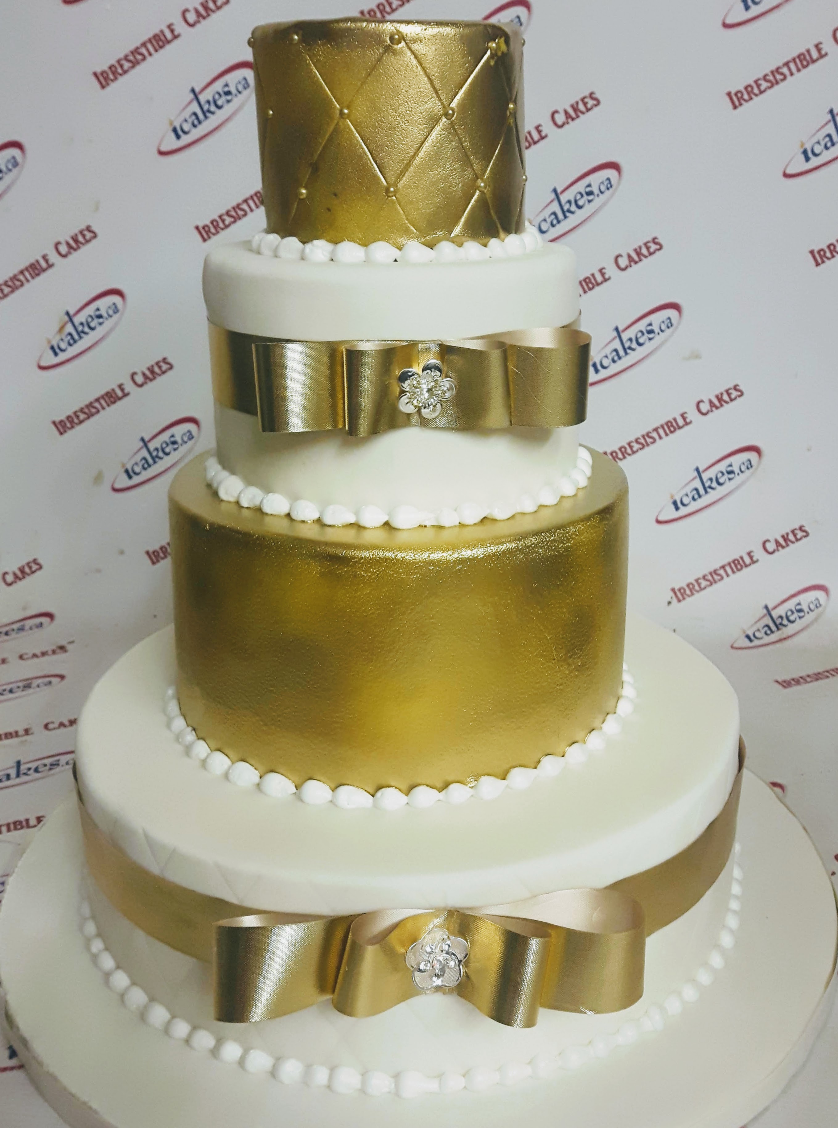 Golden Temple Bow Exclusive Gold Wedding Cake