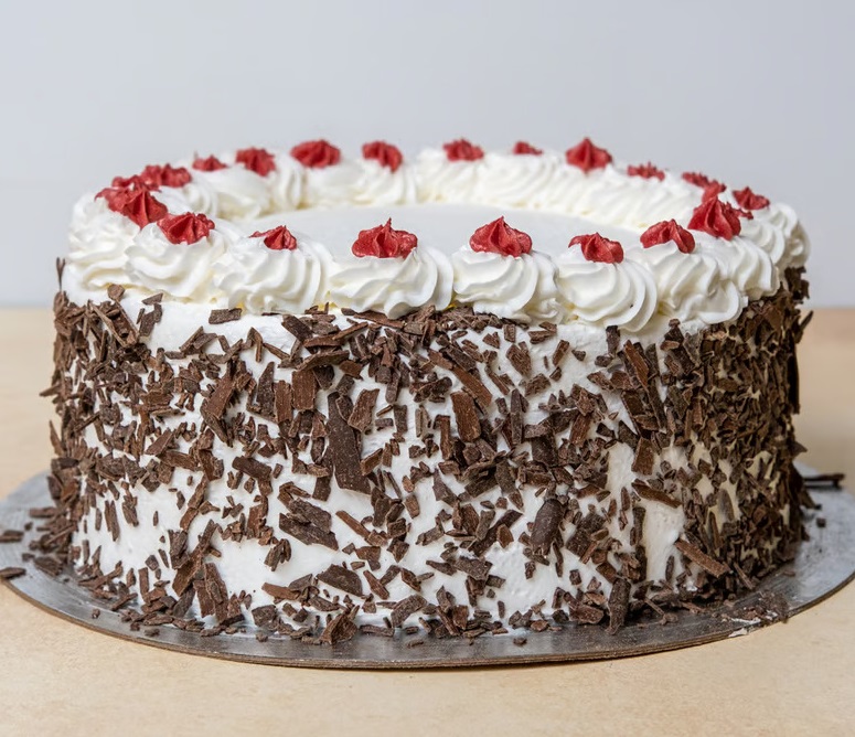 Eggless Black Forest Ready Made Cake
