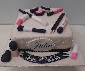 Makeup Fondant Birthday Cake For Woman/Girl