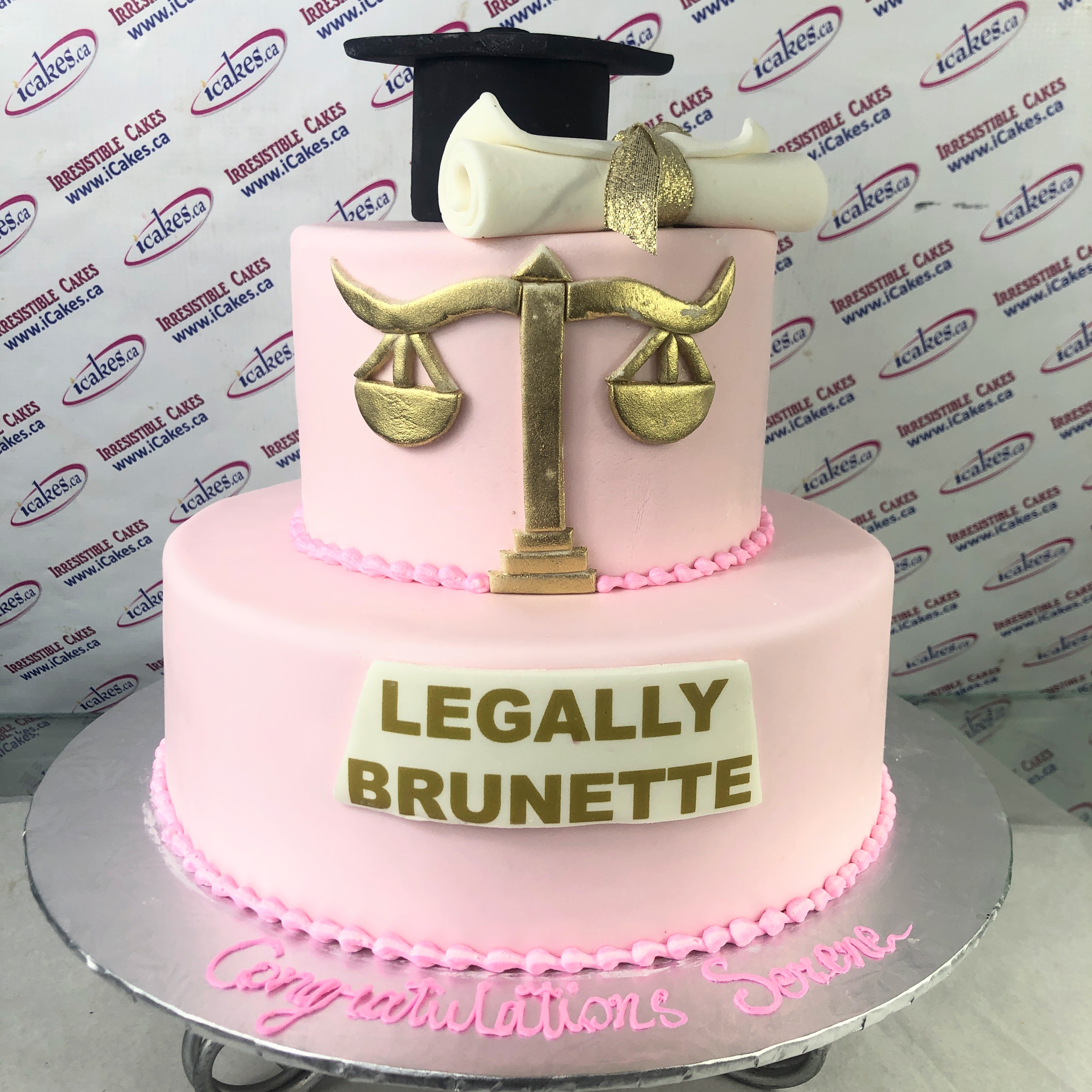 Best Graduation Cakes in Toronto GTA (Custom, Eggless & Photo Cakes)